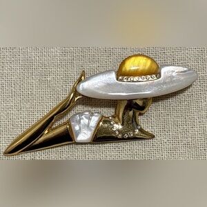 Vintage Sophisticated Lady Art Deco Brooch